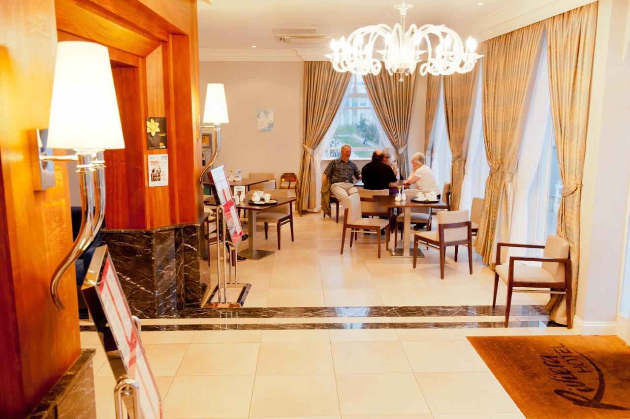 Riviera Hotel Уеймут Екстериор снимка